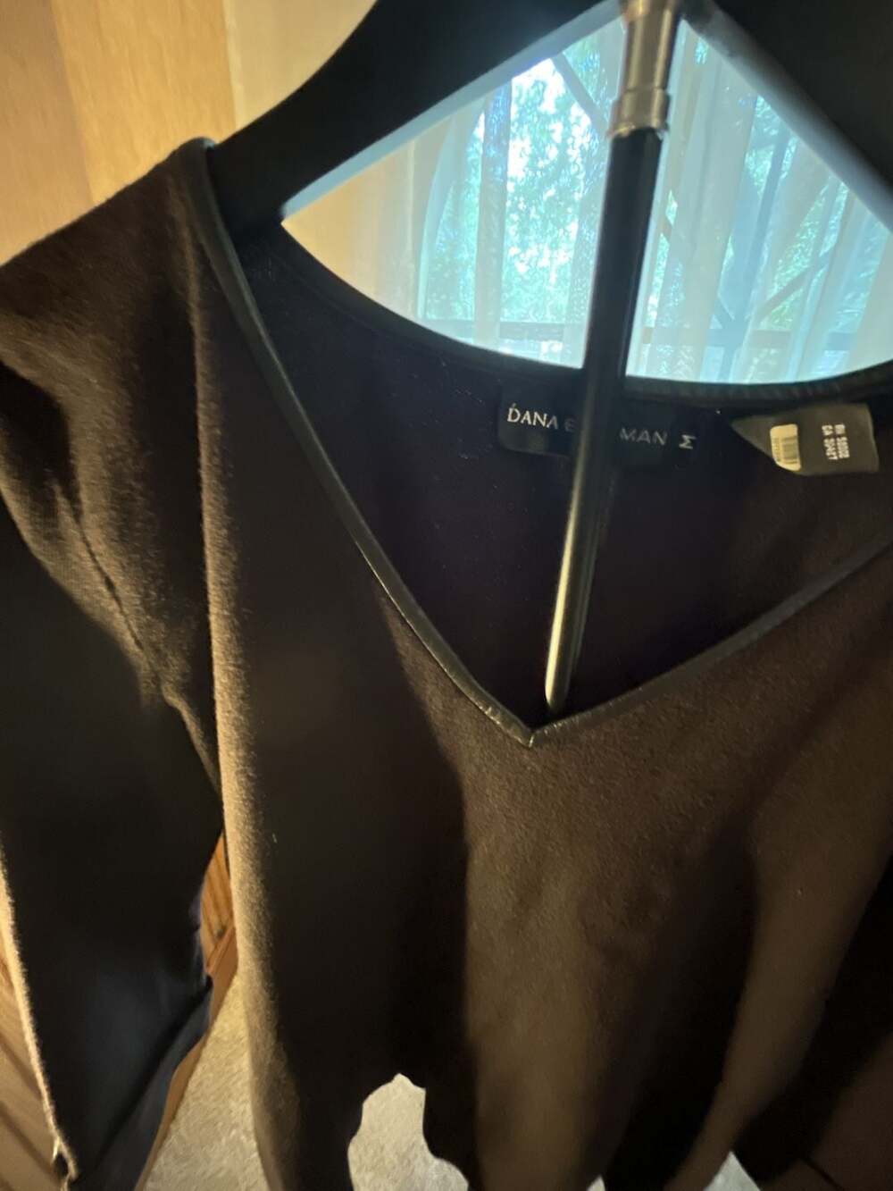 Dana Buchman Brown V-Neck Knit Top
